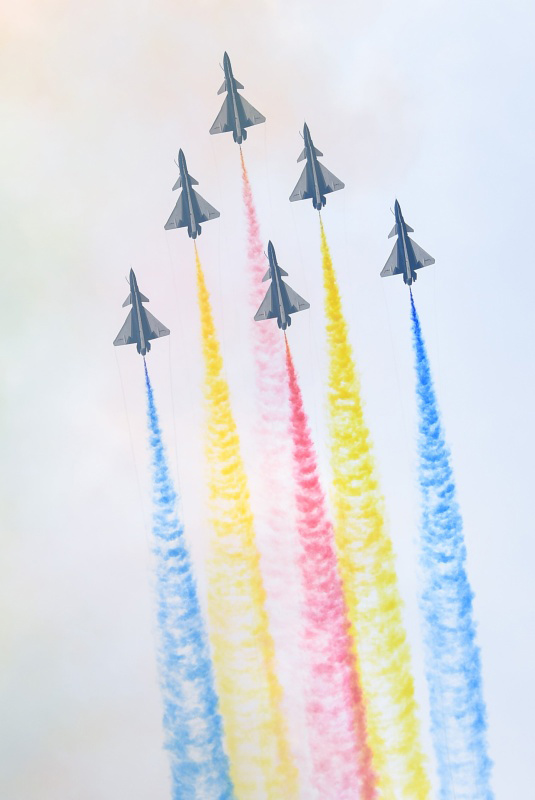 ?уе шоуы ?ытай ?уе к?штер?н?? 75 жылды?ын атап ?тт?