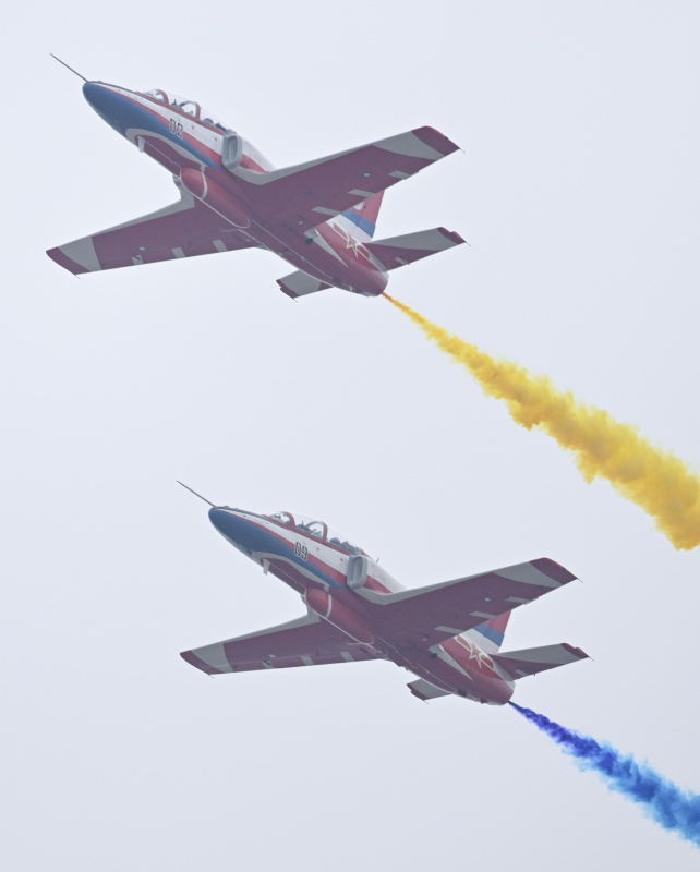 ?уе шоуы ?ытай ?уе к?штер?н?? 75 жылды?ын атап ?тт?