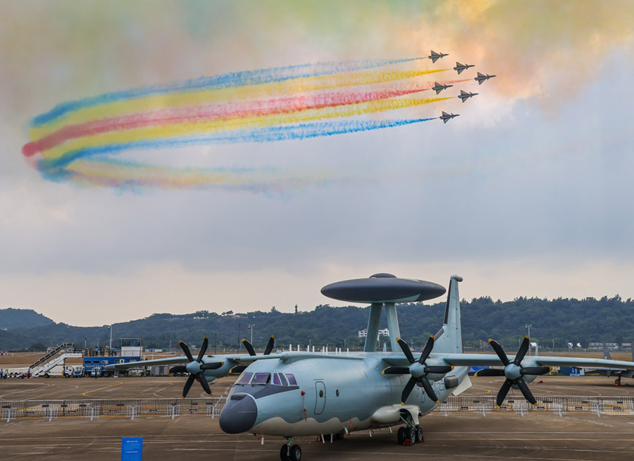 ?уе шоуы ?ытай ?уе к?штер?н?? 75 жылды?ын атап ?тт?