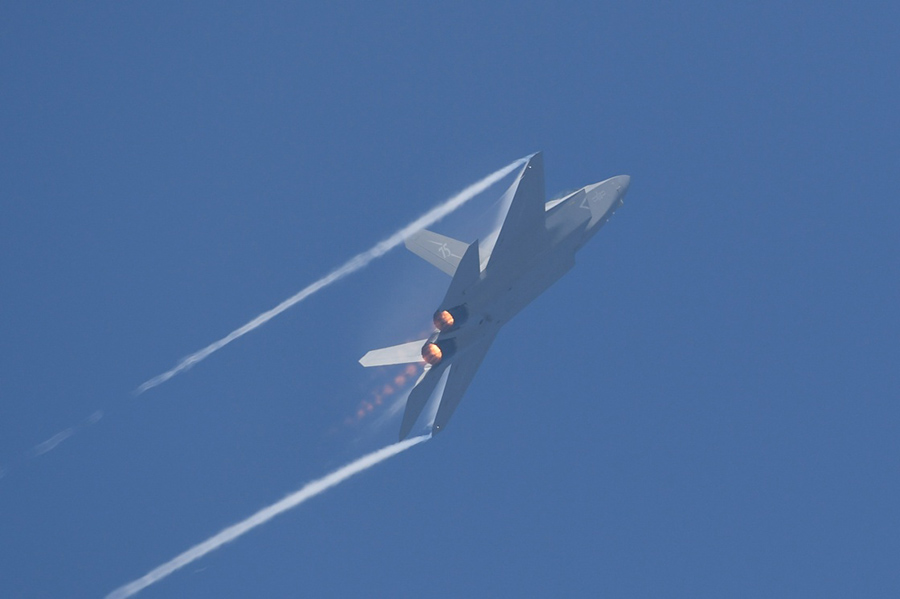 ?ытайды? жа?а жасырын жой?ыш J-35A ?ша?ы 15-?нш? ?ытай ?уе шоуында бой к?рсетт?