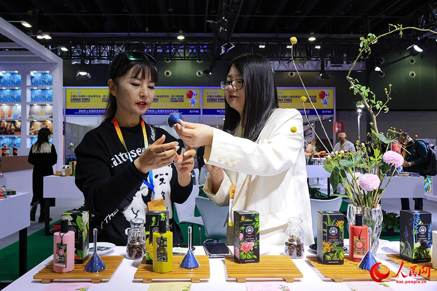 2024 ?ытайды? И-у халы?аралы? ша?ын тауарлар ж?не импортты? тауарлар к?рмес? ашылды