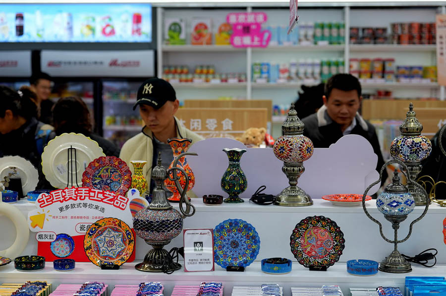 Тем?ржол вокзалында?ы ?ытай-Еуропа пойызыны? импортты? тауарлар д?кен?