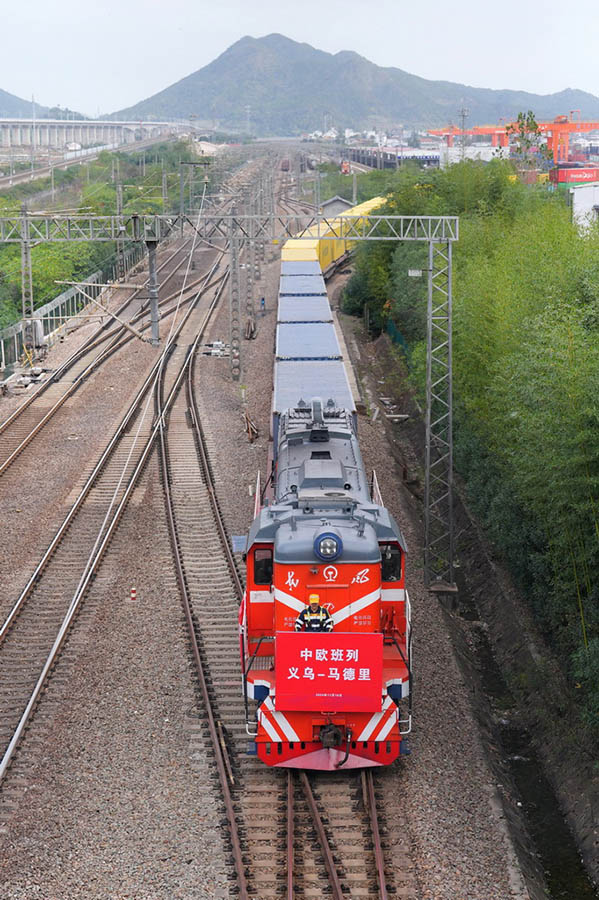 И-у ?ытай-Еуропа ж?к пойызыны? ?ске ?осыл?анына 10 жыл