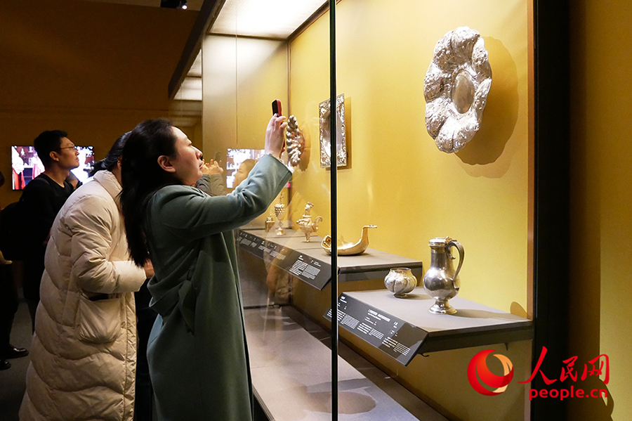 ?ытай ?лтты? м?ражайында М?скеу Кремль м?ражайларында?ы ас-су м?дени ж?д?герлер?н?? к?рмес? ашылды