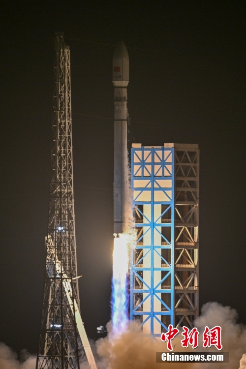 ?ытайды? ал?аш?ы коммерциялы? ?арыш ала?ыны? б?р?нш? ?шыруы с?тт? болды