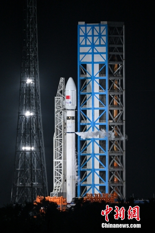 ?ытайды? ал?аш?ы коммерциялы? ?арыш ала?ыны? б?р?нш? ?шыруы с?тт? болды