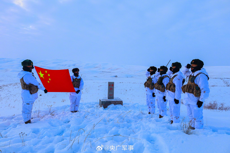 Шекарашылар моторлы шанамен шекара к?зет?нде