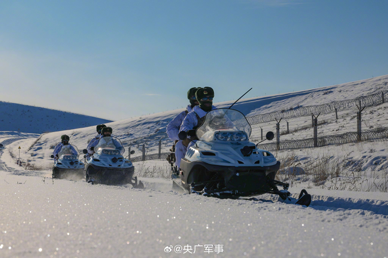 Шекарашылар моторлы шанамен шекара к?зет?нде