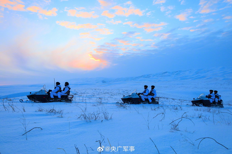 Шекарашылар моторлы шанамен шекара к?зет?нде