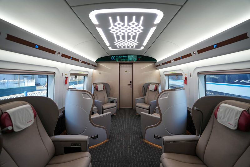 ?ытай са?атына 400 ша?ырым жылдамды?та?ы ЭМУ ?лг?с?н шы?арады