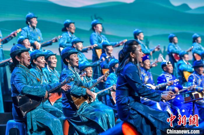 ?р?мж?де ?Батырлар жыры · Халы?ты? материалды? емес м?дени м?расы – 2025 жа?а жылды? эпикалы? арнайы кеш? ?тт?