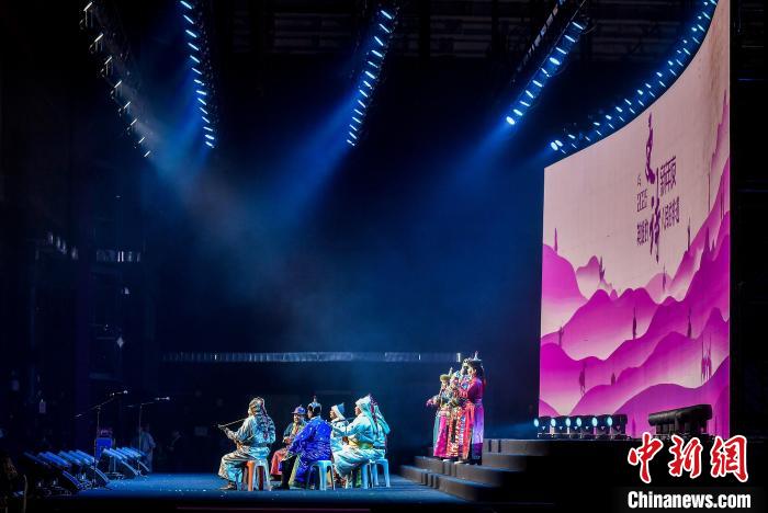 ?р?мж?де ?Батырлар жыры · Халы?ты? материалды? емес м?дени м?расы – 2025 жа?а жылды? эпикалы? арнайы кеш? ?тт?