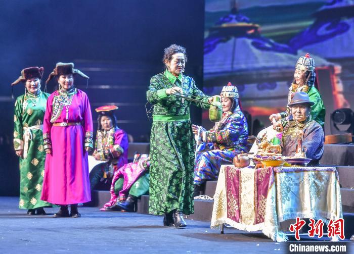 ?р?мж?де ?Батырлар жыры · Халы?ты? материалды? емес м?дени м?расы – 2025 жа?а жылды? эпикалы? арнайы кеш? ?тт?