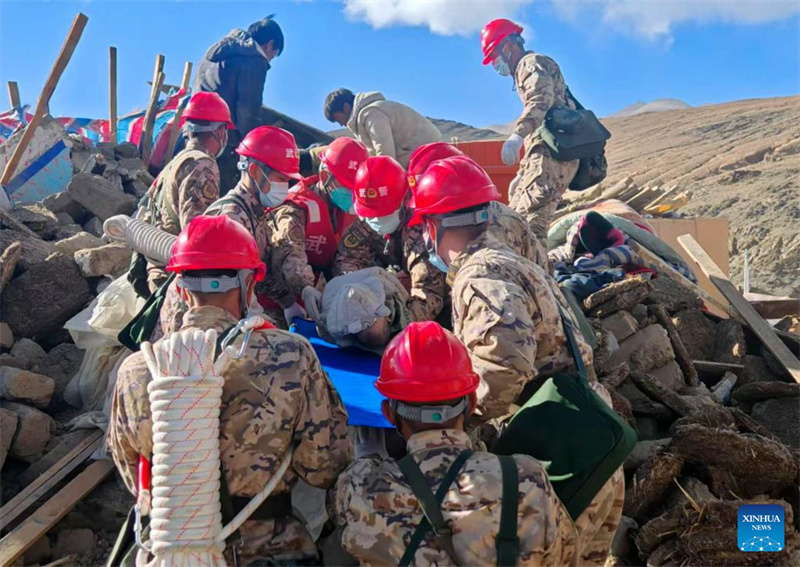 Сицзан Динжи ауданында?ы жер с?лк?н?с? салдарынан 126 адам ?аза тауып, 188 адам жара?ат алды