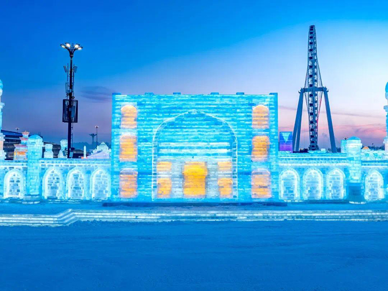 ?збекстанда?ы Регистан ала?ында?ы медрессес?