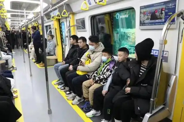 ?ытайда ?лемдег? ал?аш?ы к?м?ртект? талшы?ты метро пойызы тасымалдау жел?с?не ?осылды