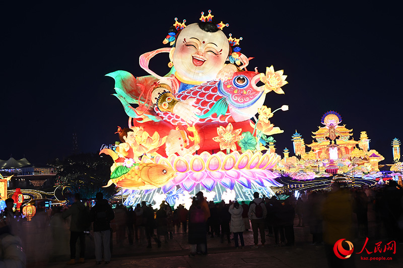 Цзыгун, Сычуань: Та??ажайып шамдар фестивал? туристерд? т?нт? етт?