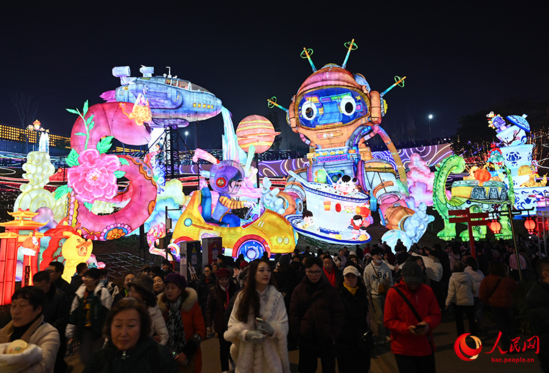 Цзыгун, Сычуань: Та??ажайып шамдар фестивал? туристерд? т?нт? етт?