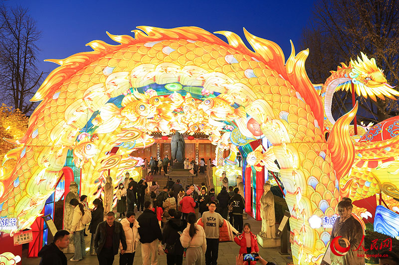 Нанкин, Цзянсу: Цинхуайда?ы к?з с?р?нд?рет?н шамдар фестивал?