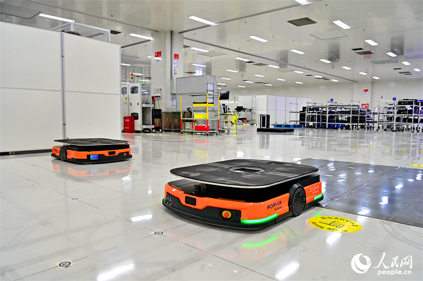 Фэнчэн, Цзянси: Интеллектуалды ?нд?р?с сапа мен ти?мд?л?кт? арттырды