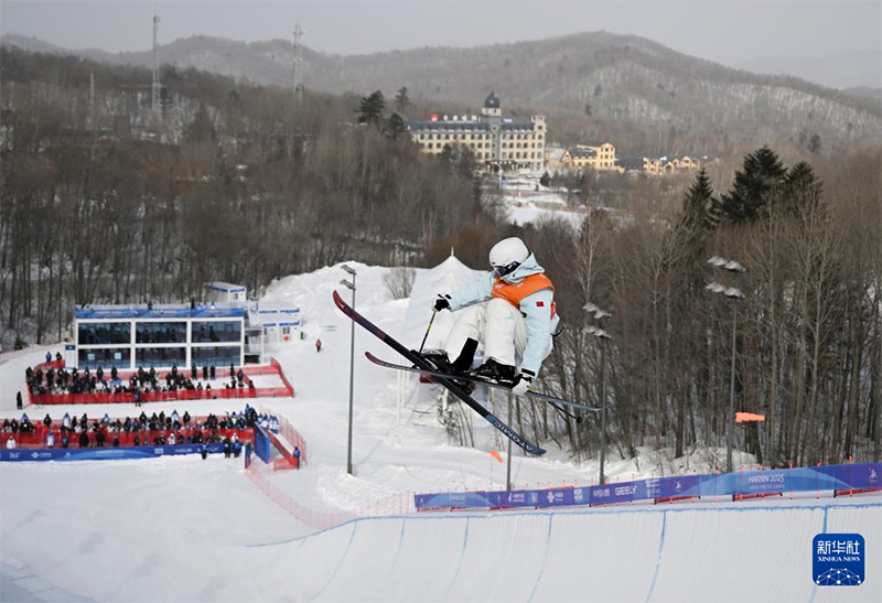 ?ытай ??рамасыны? Харбин ?ыс?ы Олимпиада ойындарында?ы ал?аш?ы алтын медал?