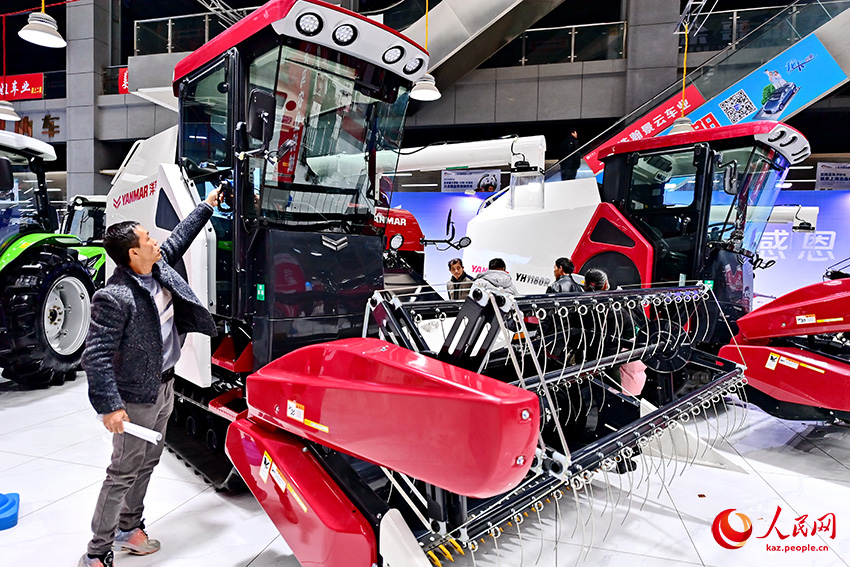 К?ктемг? ?ар?ынды ег?с дайынды?ы ж?не ауылшаруашылы? техникасыны? с?ранысы