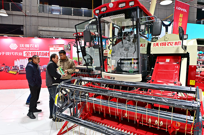 К?ктемг? ?ар?ынды ег?с дайынды?ы ж?не ауылшаруашылы? техникасыны? с?ранысы