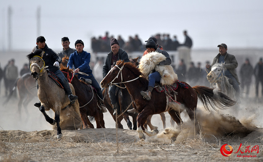 Шы?жа?ны? Лопн?р ауданында фермерлер мен малшыларды? д?ст?рл? спорт ойындары ?тт?