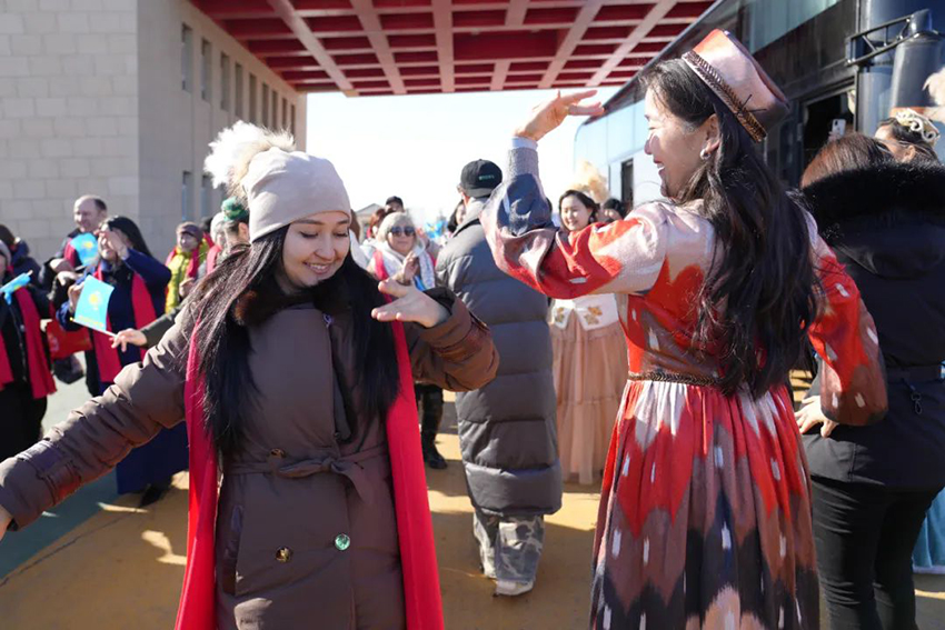 Шы?жа?ны? Тарба?атай айма?ы трансшекаралы? турист?к топты ?абылдады