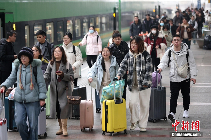 К?ктемг? тасымалда адамдарды? айма?аралы? а?ыны рекордты? де?гейге жетт?