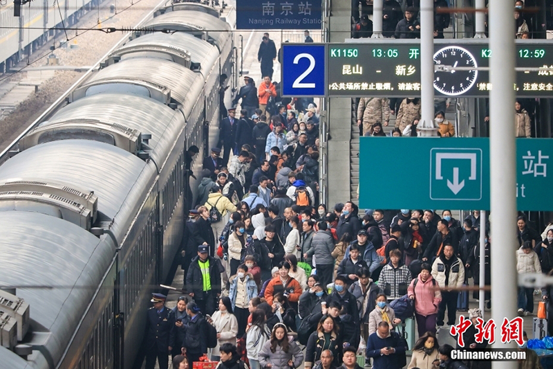 К?ктемг? тасымалда адамдарды? айма?аралы? а?ыны рекордты? де?гейге жетт?