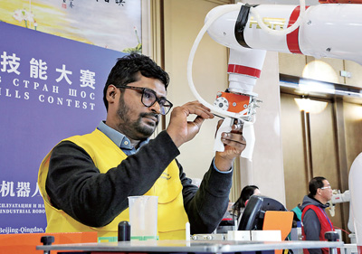 Мальдив аралдарыны? ?атысушылары интеллектуалды ?нд?р?ст? ?нерк?с?пт?к ба?ылау бай?ауында.