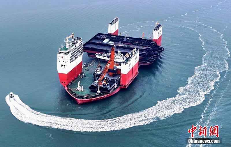 13 кемен? тиеген ?Хуажуйлон? жартылай су асты кемес? Африка?а жол тартты