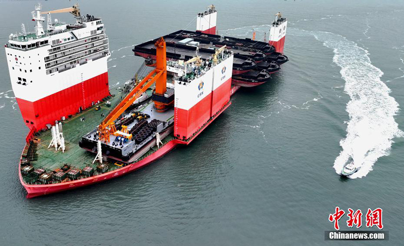 13 кемен? тиеген ?Хуажуйлон? жартылай су асты кемес? Африка?а жол тартты