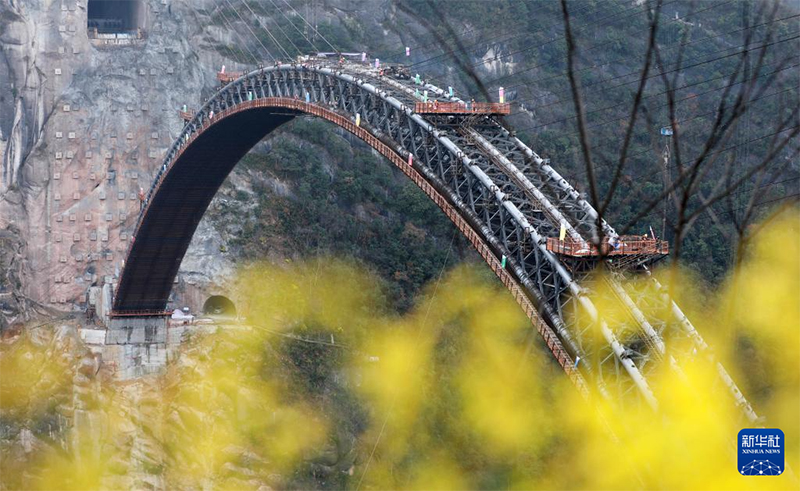 Гуйчжоуда?ы Вэнань-Мачанпин тем?ржолы Уцзян арнайы к?п?р? с?тт? б?р?кт?р?лд?