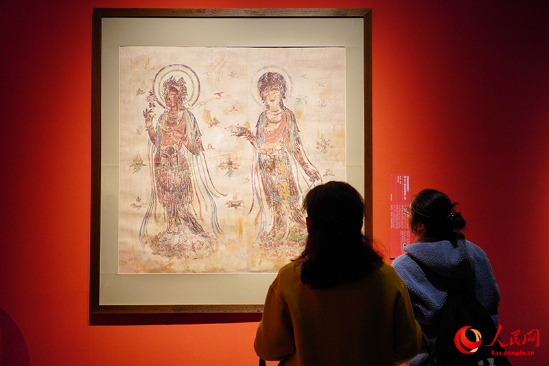 ?ытайды? ?лтты? ?нер м?ражайында ?Ганьсу ж?бек жолы ?нер?н?? ?азыналары? к?рмес? ашылды