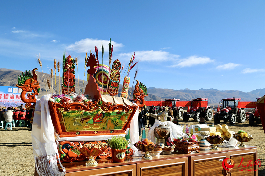 Сицзан фермерлер? к?ктемг? жер жырту маусымыны? ашылу р?с?м?н ?тк?зд?