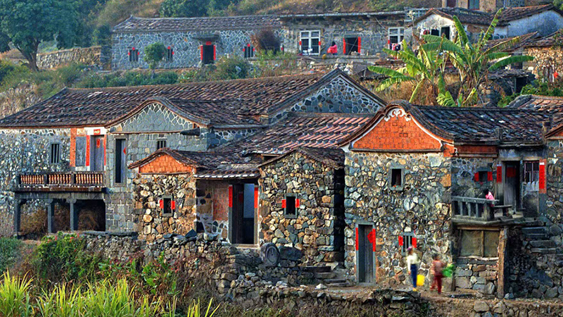 Фуцзяньны? Цюаньганында?ы ежелг? ауыл к?ктем г?л?не оранды