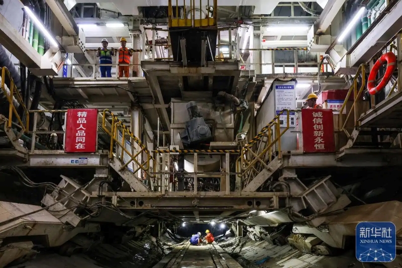 Са?атына 350 км жылдамды?пен ж?рет?н ?лемдег? ал?аш?ы б?р ш???ырлы, ?ос жола?ты те??з астында?ы жо?ары жылдамды?ты тем?ржол туннел? ?ске ?осылды