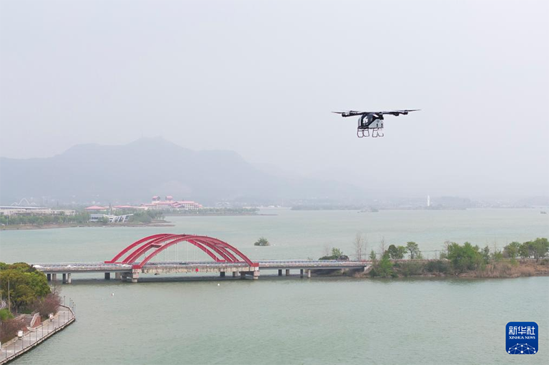 XPENG ?шатын к?л?г? Хунаньда ал?аш?ы рейс?н жасады