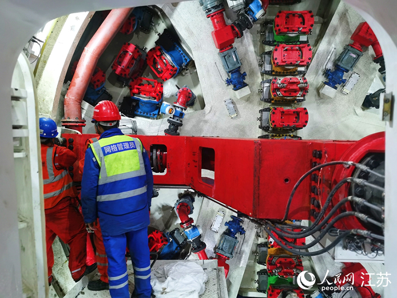 ?лемдег? е? ?зын тас жолды? су астында?ы ?ал?ан туннел? ?азыла бастады