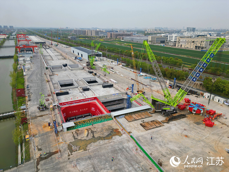 ?лемдег? е? ?зын тас жолды? су астында?ы ?ал?ан туннел? ?азыла бастады