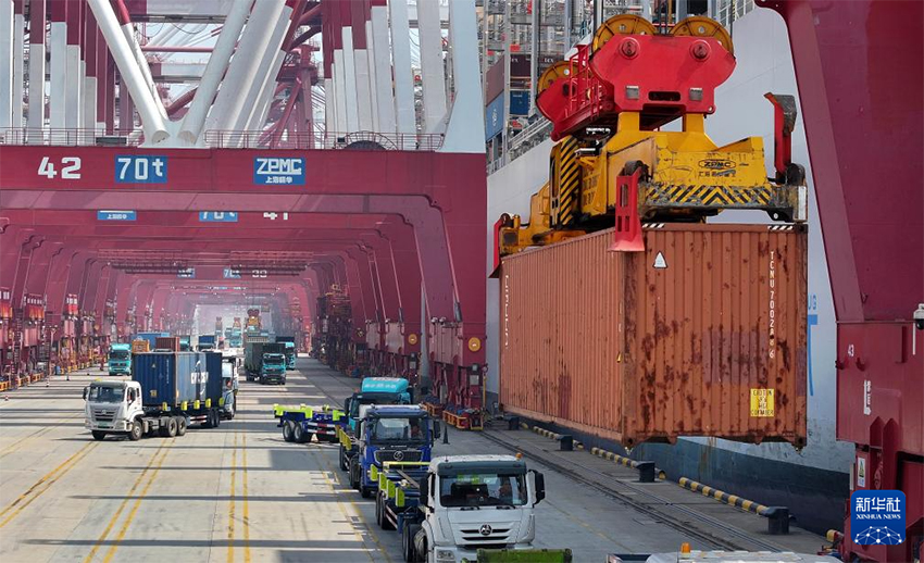 Шаньдун портыны? ж?к ж?не контейнер айналымы б?р?нш? то?санда ?с?м к?рсетт?