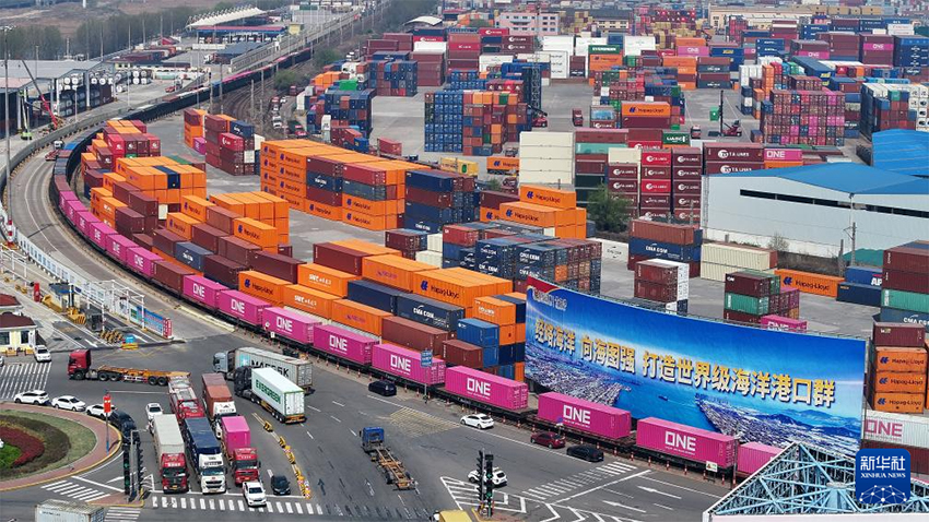 Шаньдун портыны? ж?к ж?не контейнер айналымы б?р?нш? то?санда ?с?м к?рсетт?