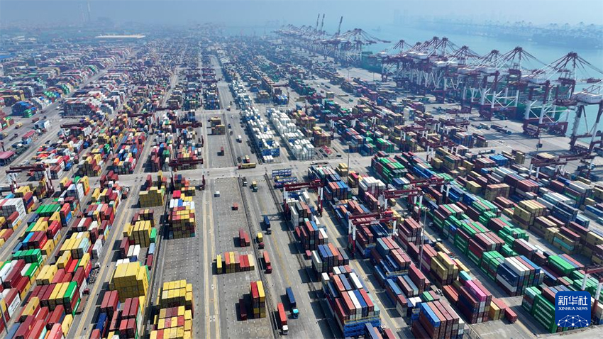 Шаньдун портыны? ж?к ж?не контейнер айналымы б?р?нш? то?санда ?с?м к?рсетт?