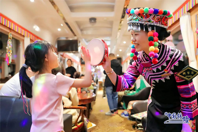 ?ытайды? к?птеген айма?ында ?ж?рет?н ?она? ?й? турист?к пойыздары ?ске ?осылды