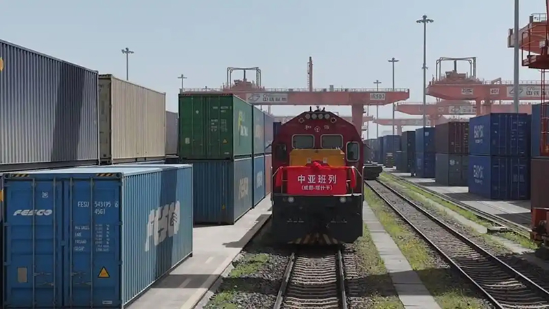 Чэнду ?аласынан ал?аш?ы Орталы? Азия пойызы жол?а шы?ты