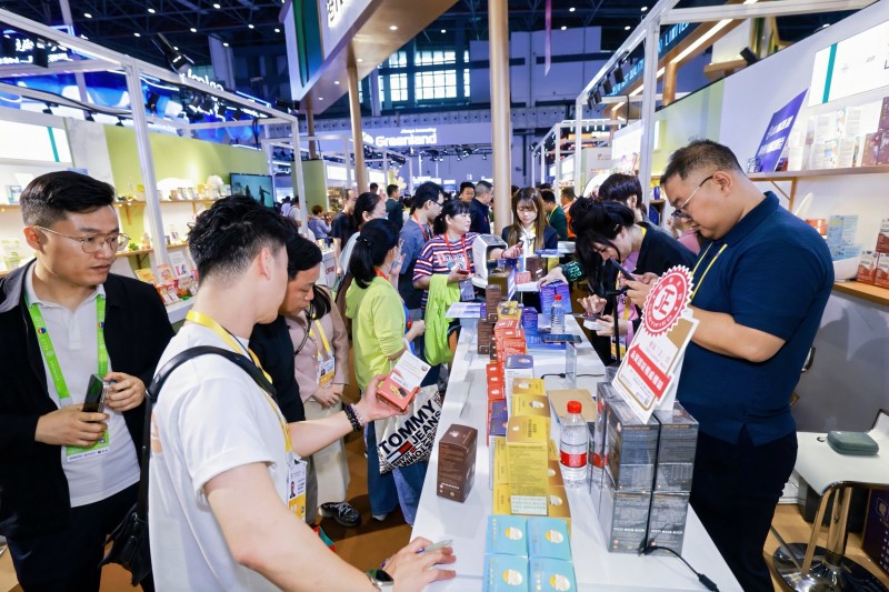 ?ытайды? 5-?нш? Халы?аралы? т?тыну тауарлары к?рмес?н?? Сянган С?н павильоны ашылды