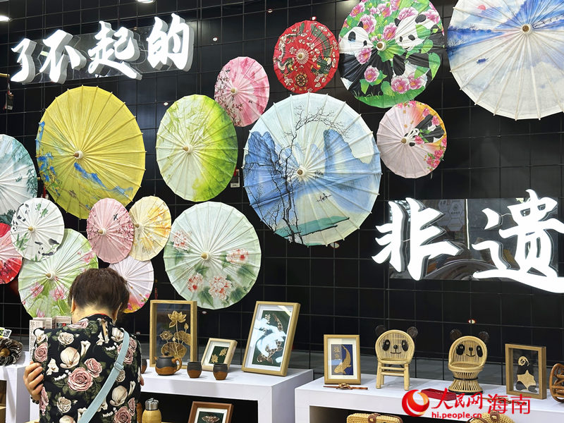 Т?тыну тауарлары к?рмес?ндег? ?ытай элементтер?н ?амты?ан отанды? ?с?нд? б?йымдар?