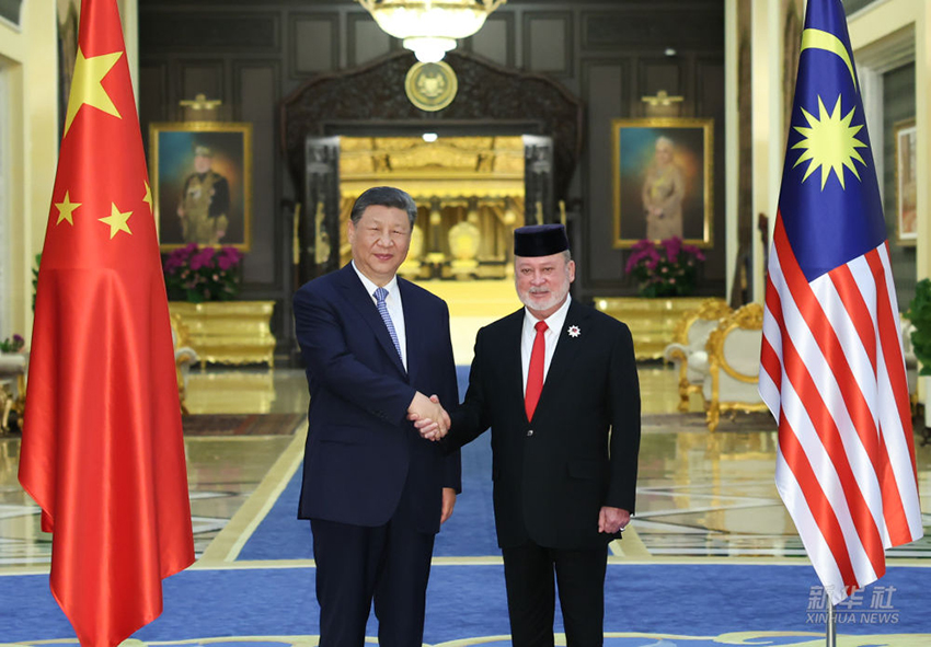 Си Цзиньпин Малайзияны? Жо?ар?ы мемлекет басшысы Анвар Ибрахиммен кездест?